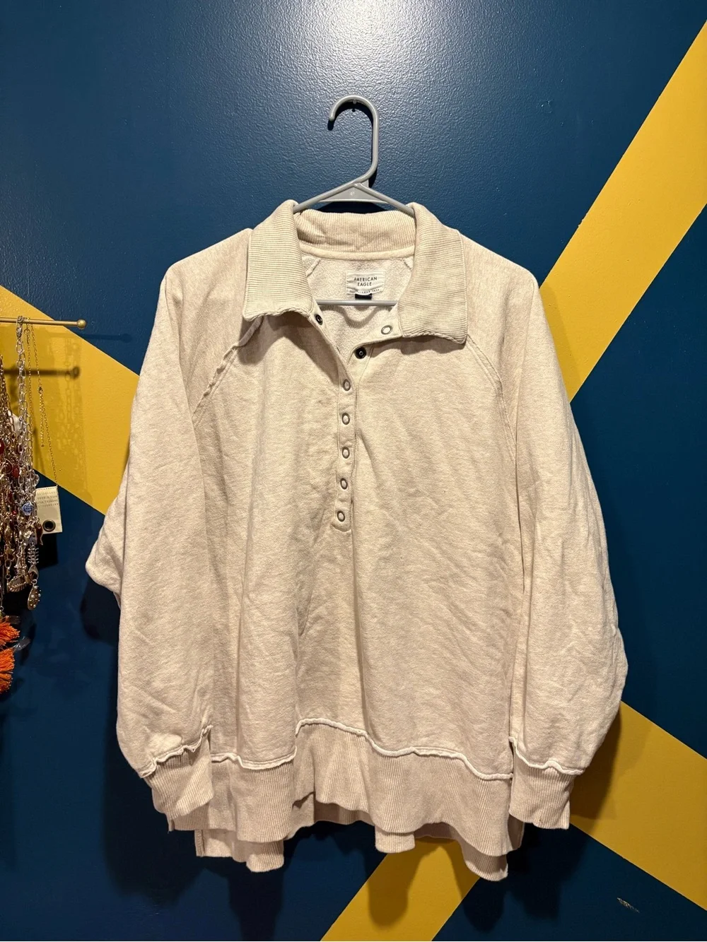American Eagle Cream Split Seam Quarter Button Oversized Sweatshirt EUC
